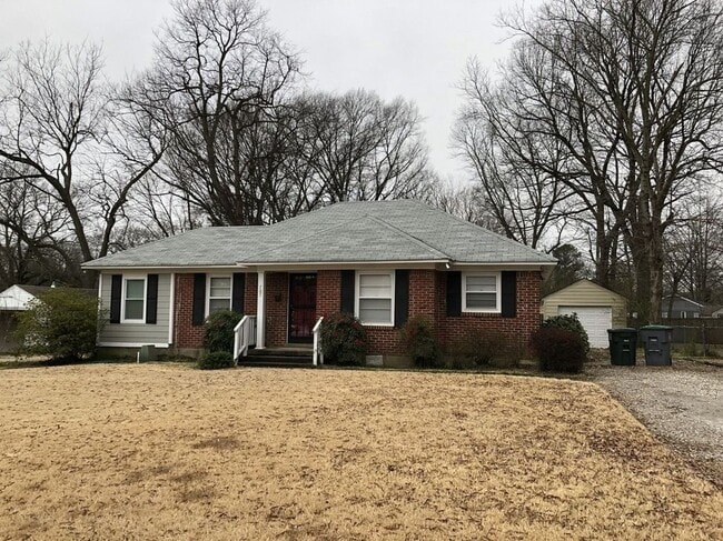 Photo - 707 Moss Rd House