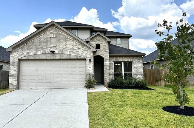 Photo - 2121 Cedar Way Dr House