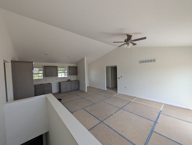 Photo - 128 Kelly Dr