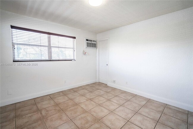 Photo - 715 NE 6th St Unit 12