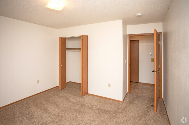1BR, 1BA - 650SF