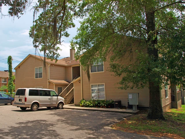 Escambia Place - Escambia Place Apartments