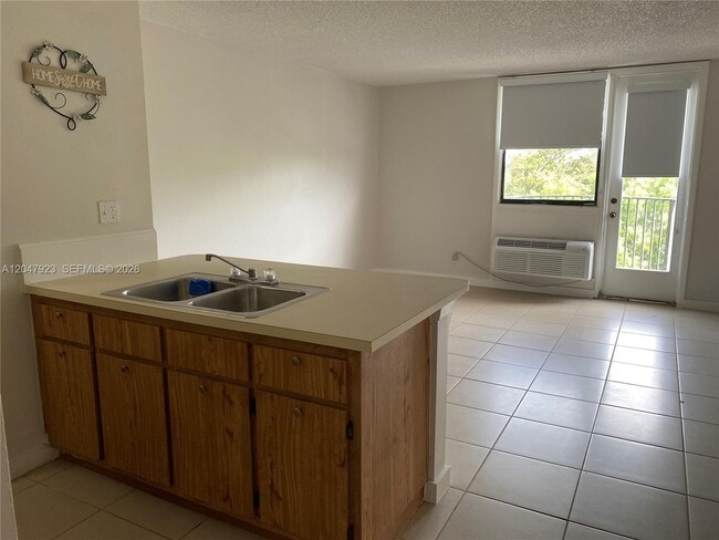 Photo - 2701 Riverside Dr Unit 508-B