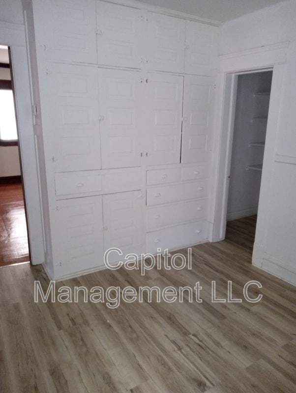 Photo - 323 W Saginaw St Unit 1