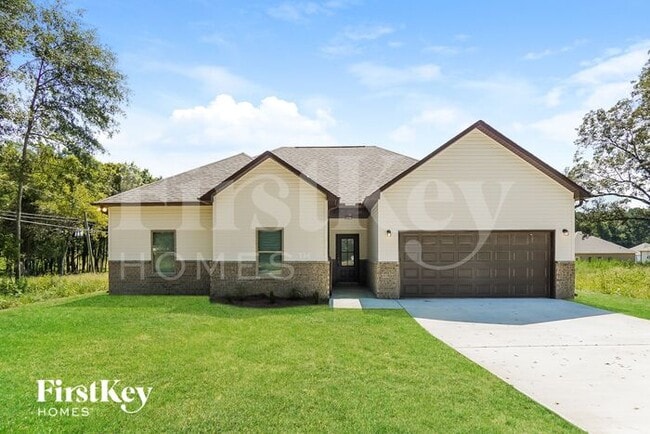 Building Photo - 350 S Pine Dr Rental