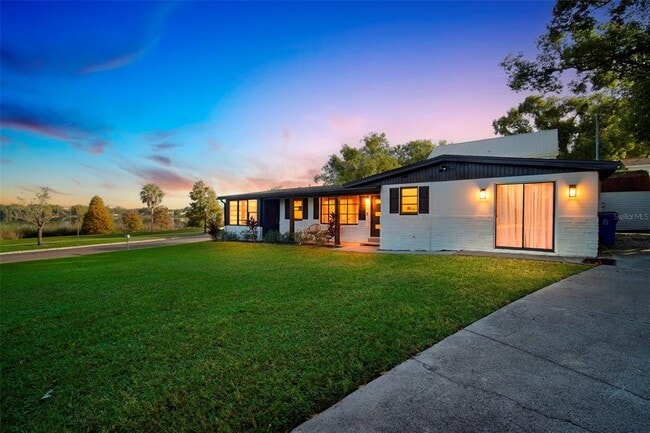 Building Photo - 63 Lake Hunter Dr