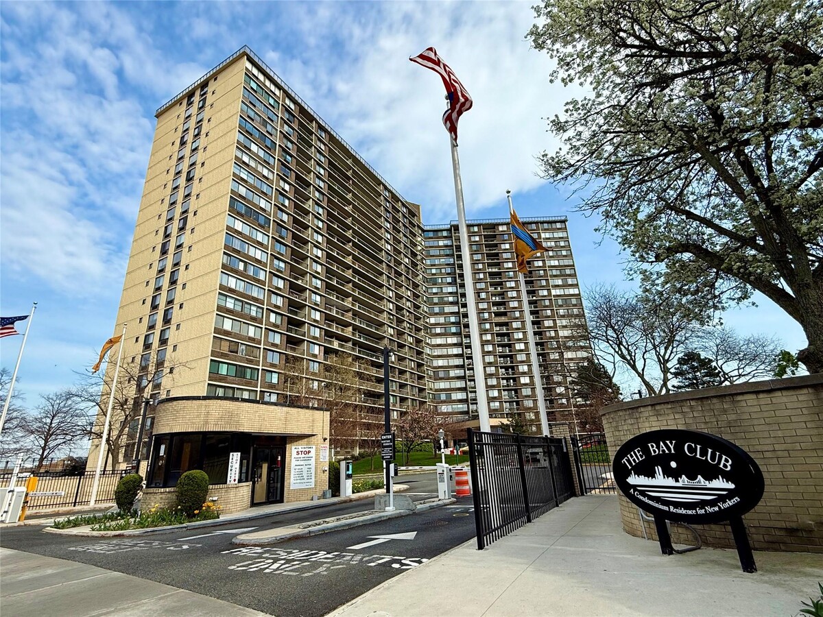 Photo - 2 Bay Club Dr Apartment Unit 2M