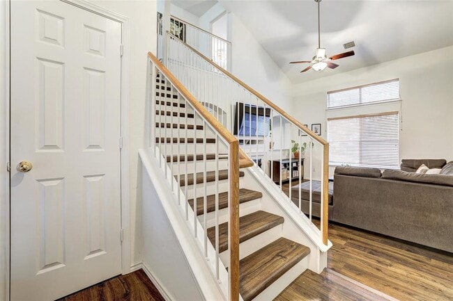 Photo - 15501 Sarah's Creek Dr