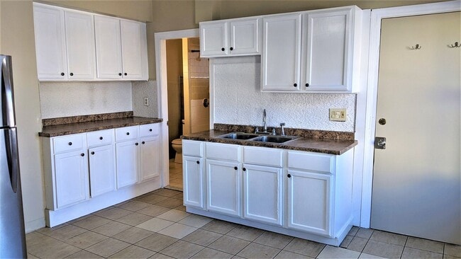 Photo - 8-12 Flora Street Unidad 8 Flora Street,  #2