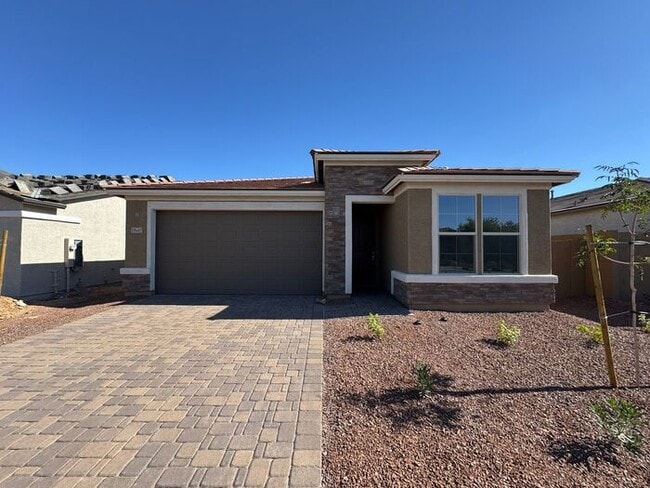 Building Photo - NEW 5 Bedroom 3 bathroom home in Surprise!