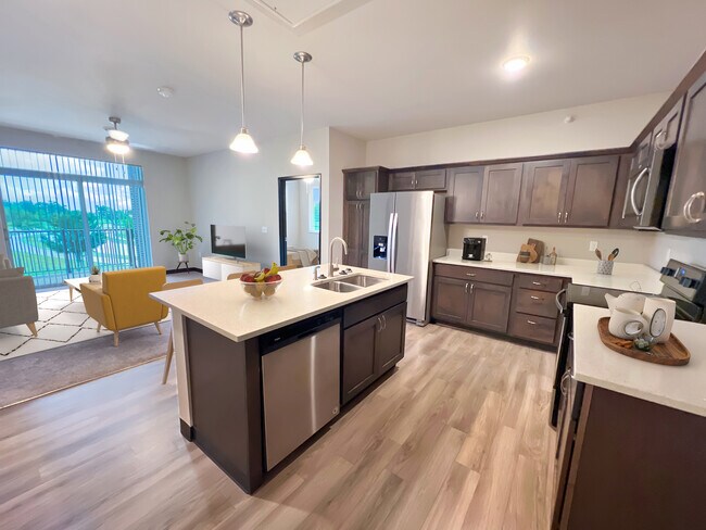 Photo - 2041 Cottonwood Rd