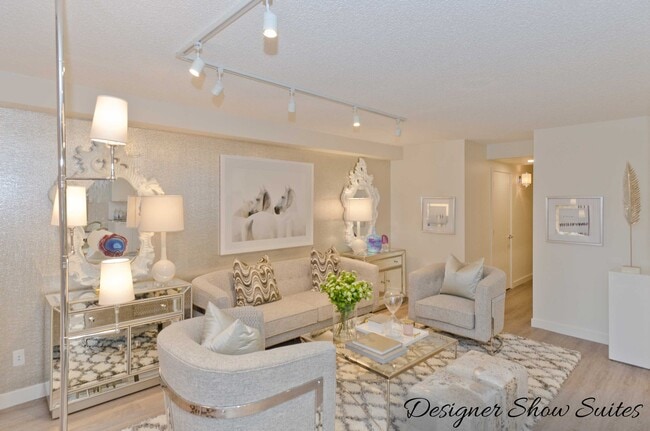 Building Photo - Centre Pointe West