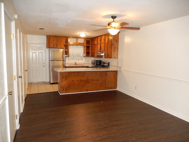 Photo - 2807 Botany Pl