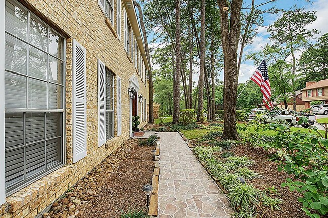 Photo - 11 Berryfrost Ln