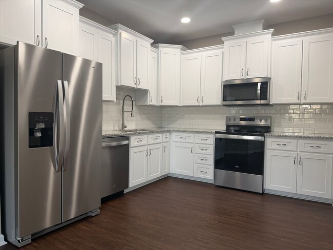 Photo - 137 Heyward Dr