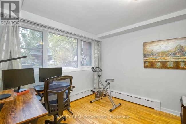 Photo - 144 Evelyn Ave