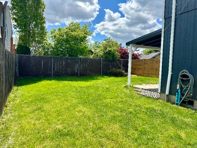 Photo - 155 W Berkeley St