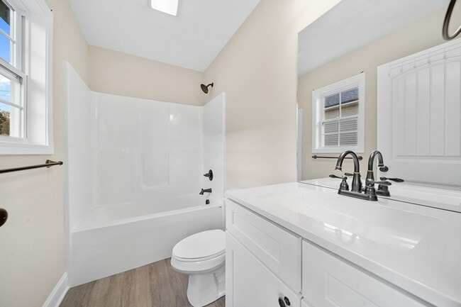 Photo - 920 Foch St Casa