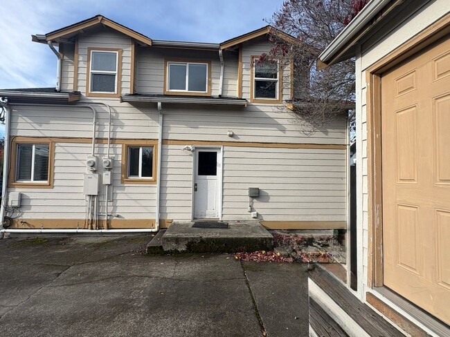 Photo - Peaceful Small-Town Getaway!