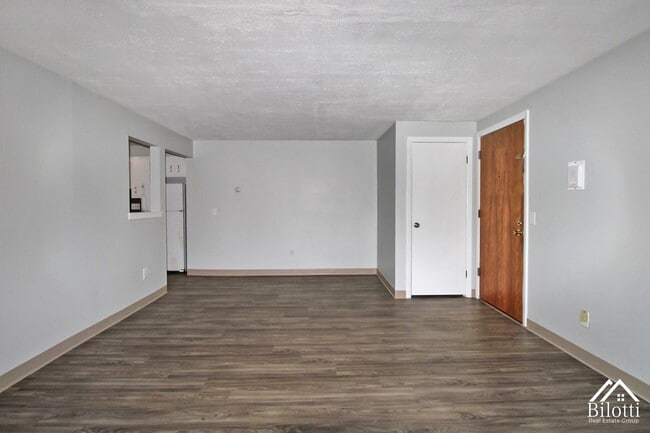 Photo - Hillside Terrace