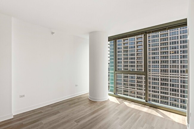 Photo - 305 N Orleans St