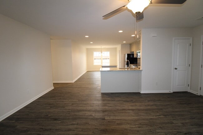 Photo - 578 Brushwood Dr