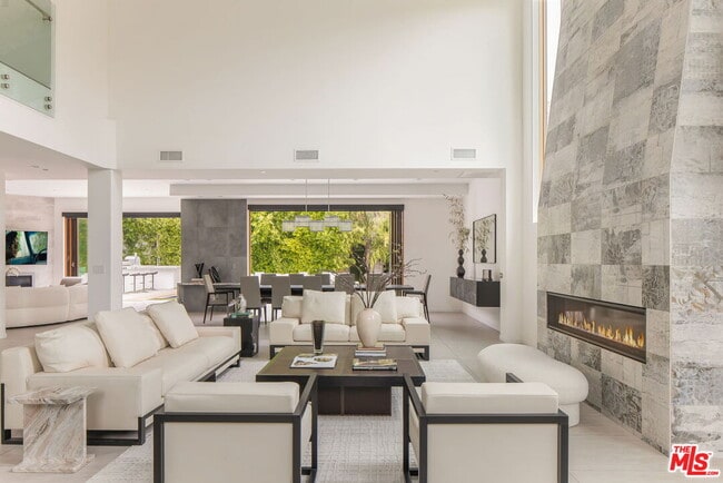 Photo - 12443 Sunset Blvd