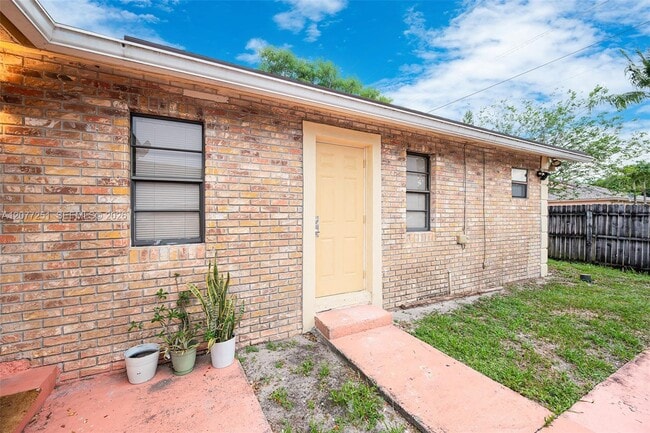 2420 NW 22nd Rd
