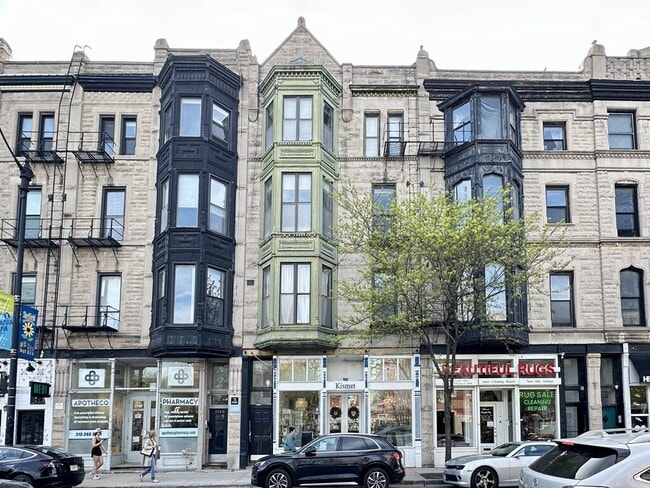 Photo - 2218 N Halsted St Unit J09P