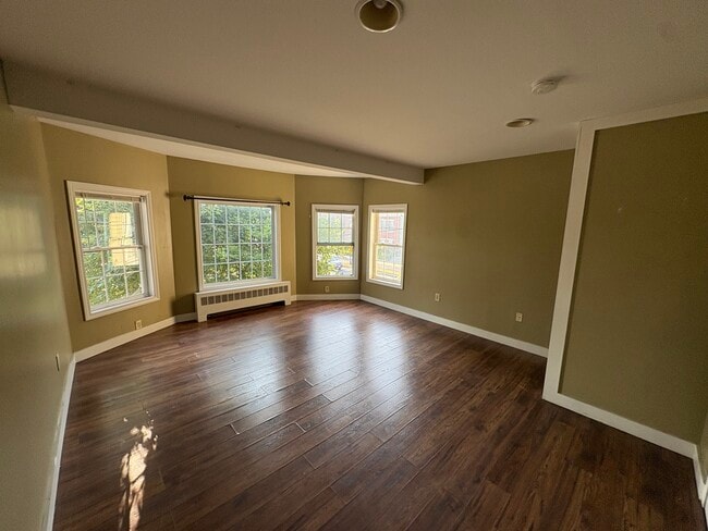 Building Photo - 57 Winchester St - Rooms for Rent