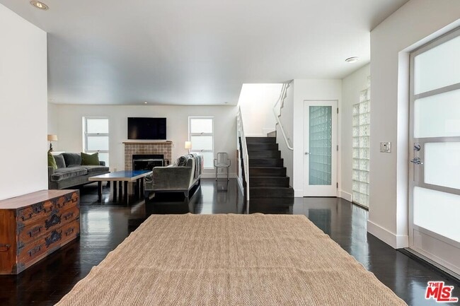 Photo - 2329 Wilson Ave