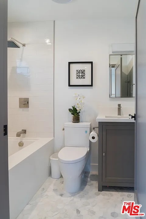 Photo - 300 N Plymouth Blvd