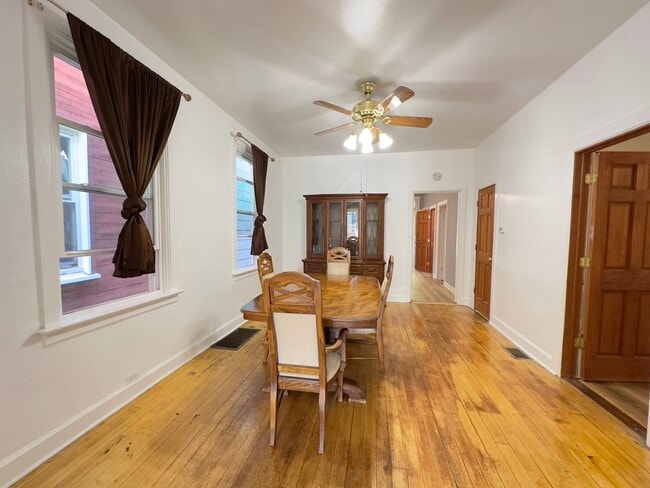 Photo - 1924 N St Louis Ave Unit 1