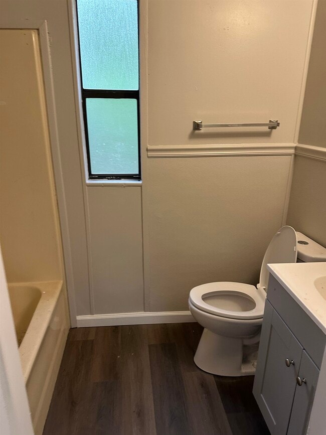 Photo - 1658 Rankin Ave