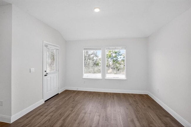 Photo - 289 Rivers Edge Dr