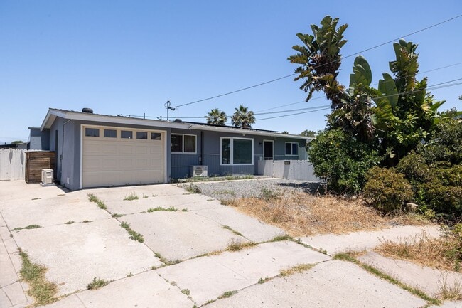 Cozy 2 Bedroom Home in Clairemont Mesa | A... - Cozy 2 Bedroom Home in Clairemont Mesa | A...
