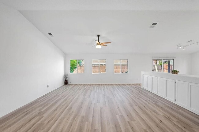 Photo - 41617 Beadling