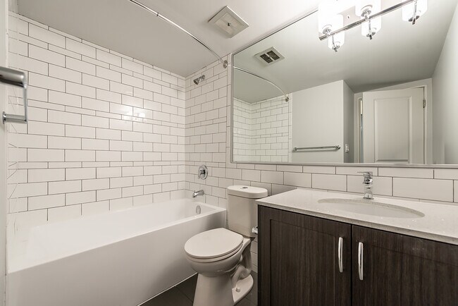 Photo - Sir Francis Drake Apartments