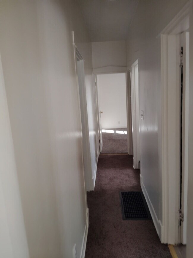 Photo - 814 S 37th St