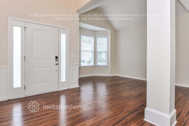 Photo - 5600 Keowee Way