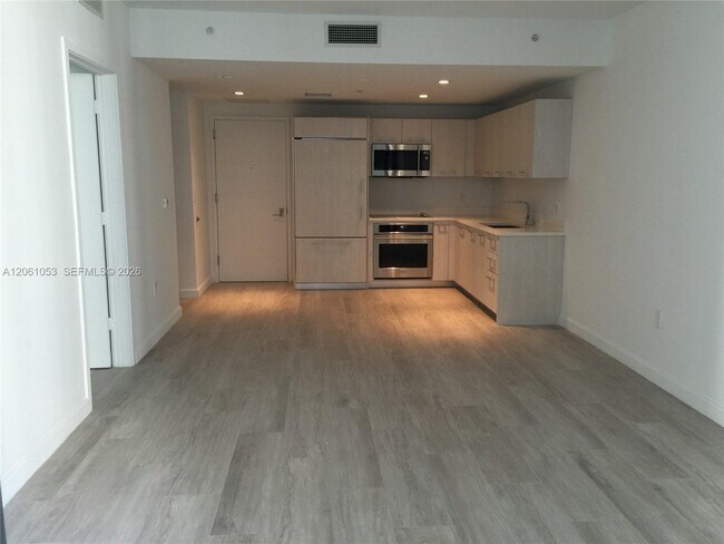 Photo - 45 SW 9th St Unidad 1607