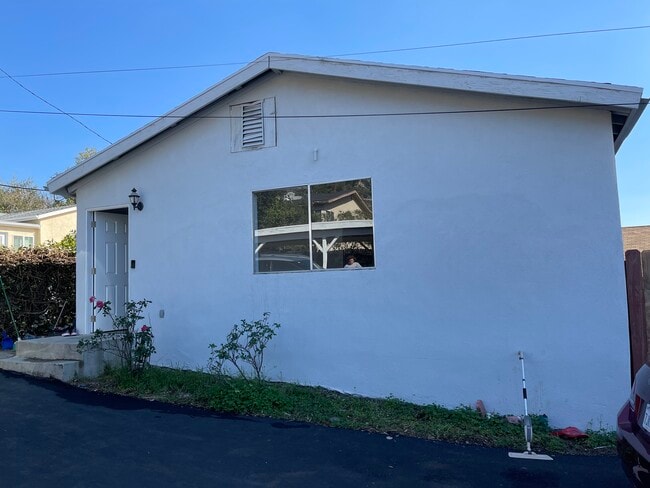 Building Photo - 4803 Lowell Ave Unit 2 Rental