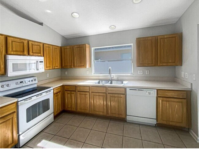 Photo - 30406 Arrochar St