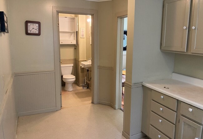 Photo - 16 Seminary Ave Unit 1R