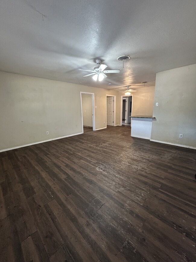 Photo - 3305 E Cornell St