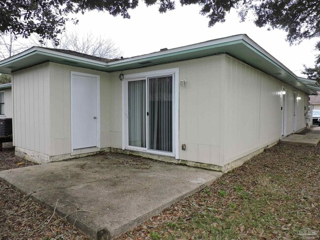 Photo - 130 E 9 Mile Rd