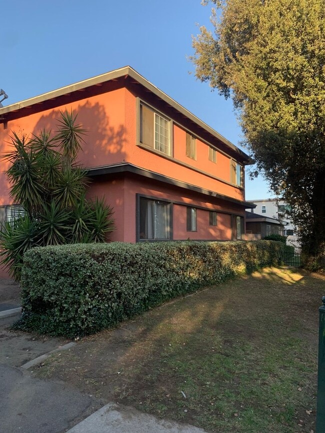 Building Photo - 1266 W Stoneridge Ct Unit 1