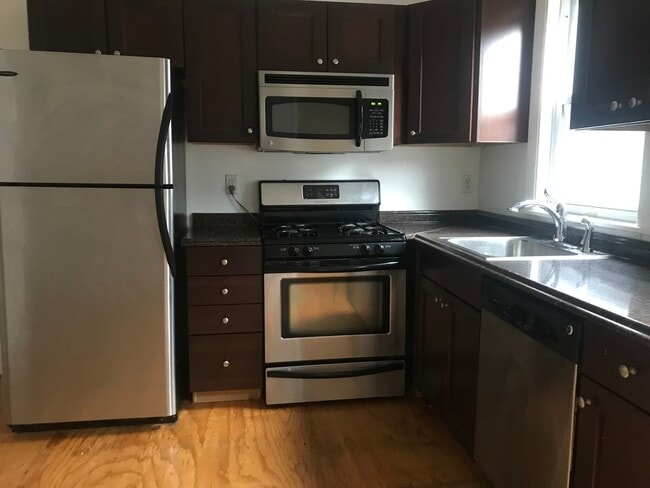 Building Photo - 86 Fellsway W Unit 3 Rental