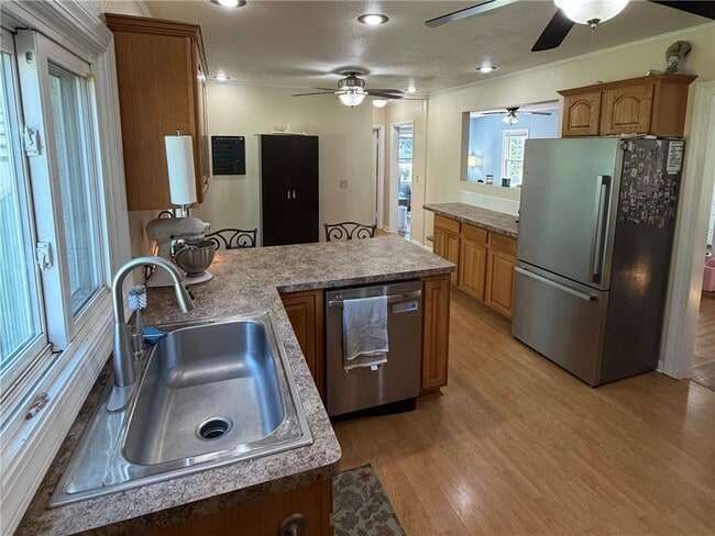 Photo - 1060 Pixley Rd