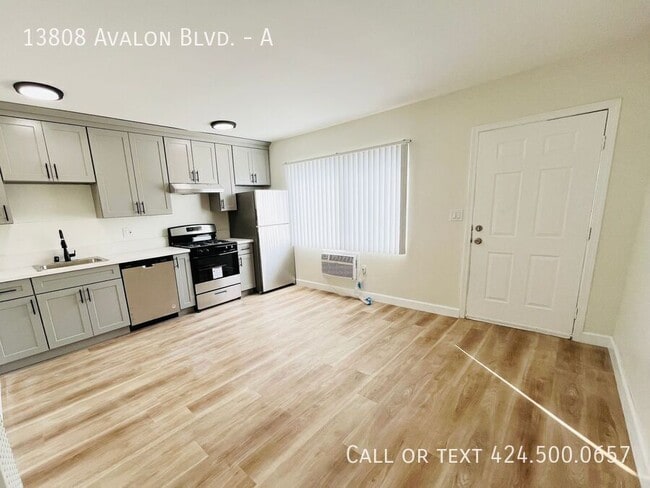 Building Photo - 13808 Avalon Blvd Unit A